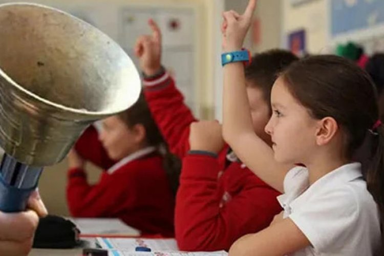 Sömestr ve Ara Tatil Başlangıç Tarihleri Belli Oldu! 2026’da Okullar Ne Zaman Kapanacak?