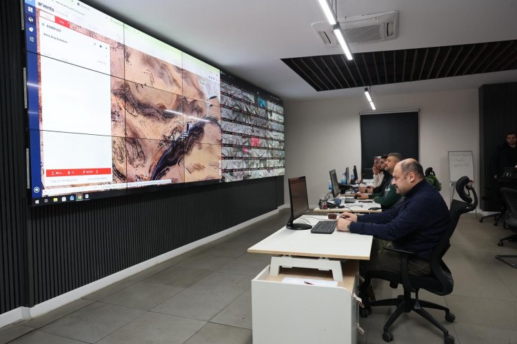 Başkan Gülpınar, Karla Mücadeleyi Yönetiyor