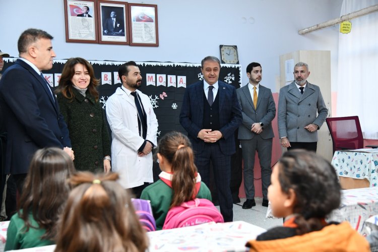 VALİ ŞILDAK EYYÜBİYE TURLUK MAHALLESİ’NDE KARNE TÖRENİNE KATILDI