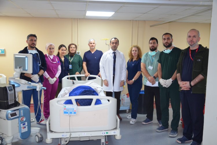 ŞANLIURFA’DA NEFROLOJİDE DEV ADIM: 100. BÖBREK BİYOPSİSİ BAŞARIYLA TAMAMLANDI