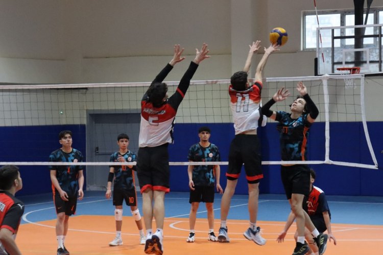 Şanlıurfa’da Voleybolun Zirvesi: Büyükşehir Belediye Şampiyon!