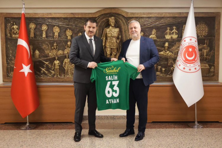 ŞANLIURFASPOR’DAN ANKARA ÇIKARTMASI: BAKAN YARDIMCISI AYHAN’A "63" NUMARALI FORMA!