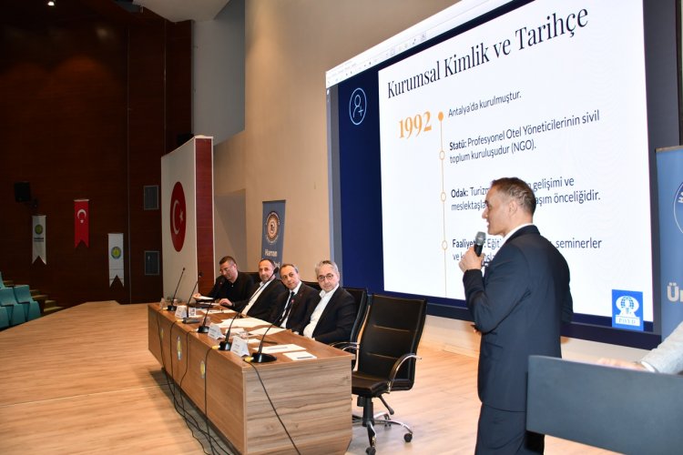 Harran Üniversitesi'nden Turizm Köprüsü: Sektörün Devleri Öğrencilerle Buluştu