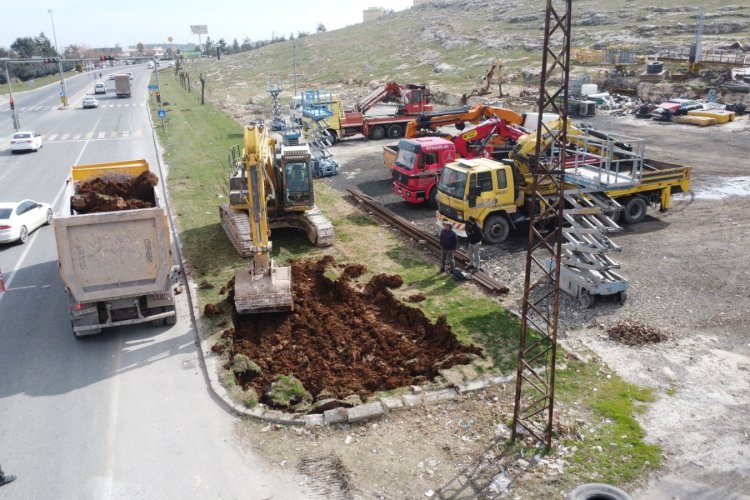 Başkan Gülpınar’dan Ulaşımda Dev Adım: Evren Sanayi’de Köprülü Kavşak Dönemi Başladı!