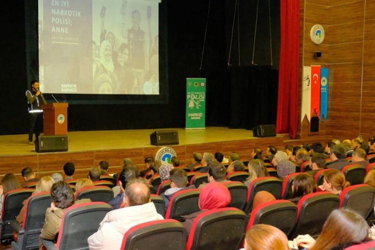 Birecik’te Çifte Tehdide Karşı Güç Birliği: Bağımlılık ve Dolandırıcılık Masaya Yatırıldı