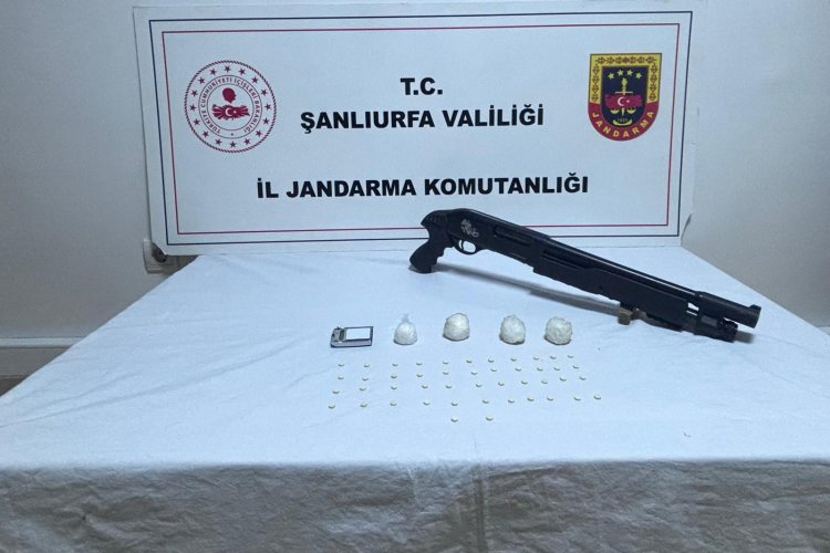 Haliliye’de Jandarmadan Narkotik Operasyonu: Uyuşturucu ve Silah Ele Geçirildi