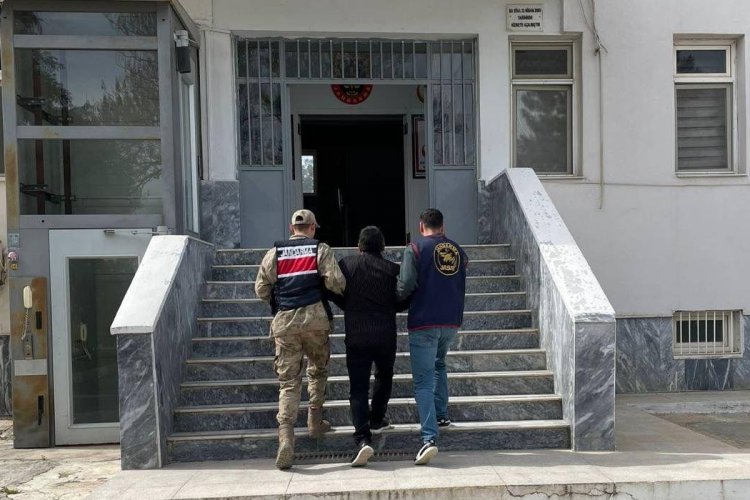 Göçmen Kaçakçılığı Suçundan Aranan Şahıs Birecik’te Yakalandı