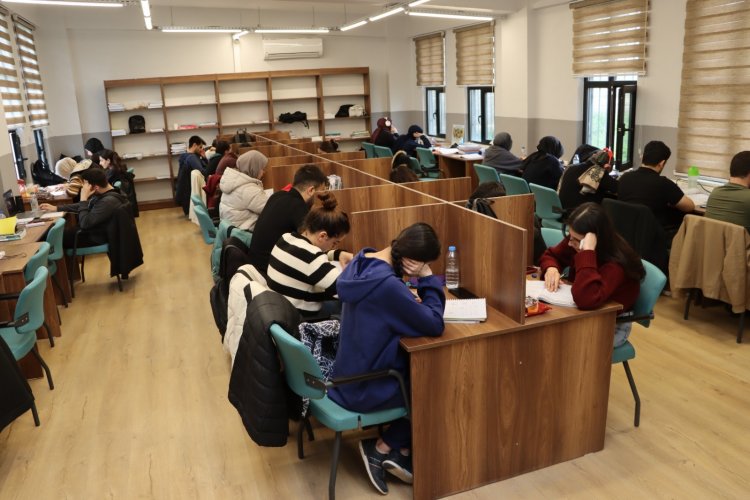 Karaköprü’de Eğitim Seferberliği: Yılda 185 Bin Öğrenciye Ücretsiz Destek!