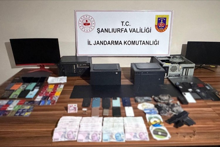 Siverek’te Siber Dolandırıcılara Jandarma Darbesi: 14 Gözaltı