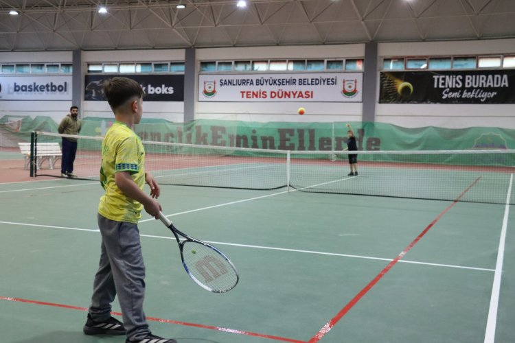 ŞANLIURFA'DA 23 NİSAN TENİS TURNUVASI BAŞLADI