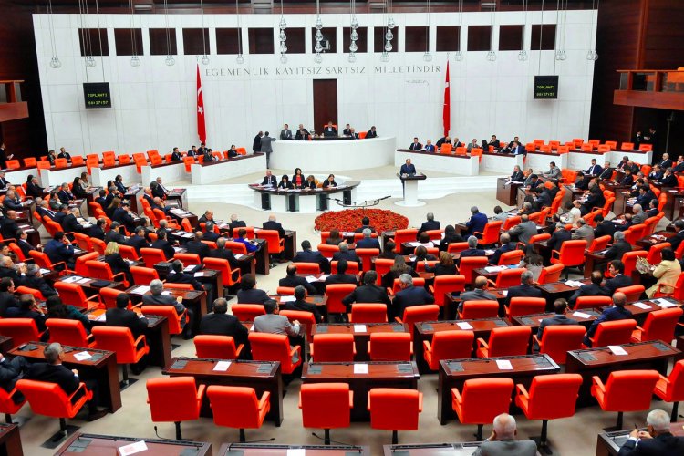 TBMM’den Fahiş Aidatlara Neşter: Yeni Düzenleme Kabul Edildi