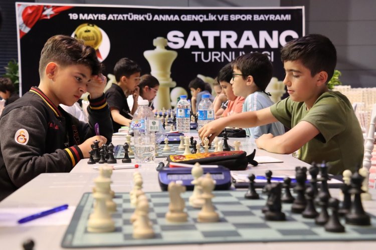 Şanlıurfa’da Geleceğin Satranç Ustaları Ödüllendirildi