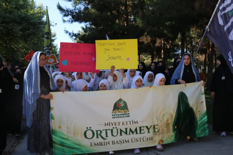 Şanlıurfa’da Örtünme Niyetiyle Asil Duruş