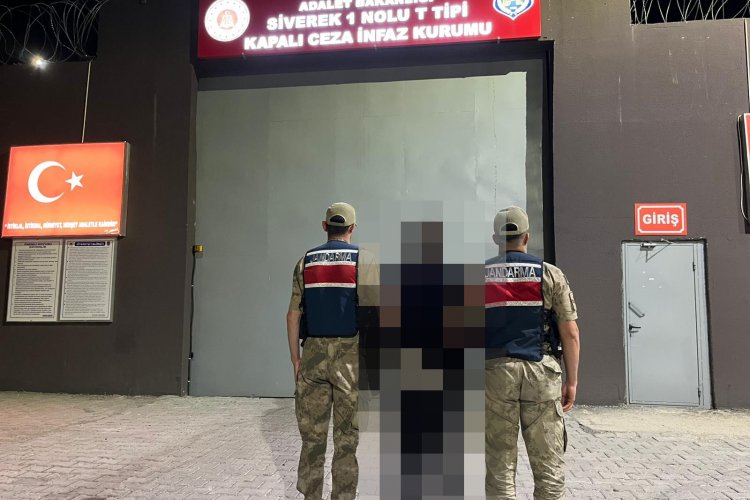 ŞANLIURFA’DA JASAT’TAN KAÇAMADI: 8 YIL HAPİS CEZASI BULUNAN ZANLI YAKALANDI