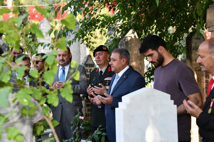 ŞANLIURFA'DA 15 TEMMUZ DEMOKRASİ VE MİLLÎ BİRLİK GÜNÜ ETKİNLİKLERİ DÜZENLENDİ