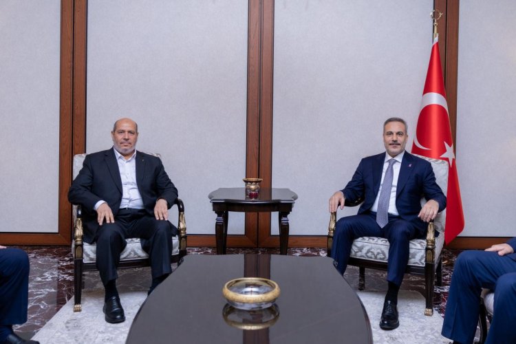 Dışişleri Bakanı Hakan Fidan, Hamas’ın Yeni Lideri Halil Hayye ile Görüşerek Türkiye’nin Filistin Davasına Desteğini Yineledi