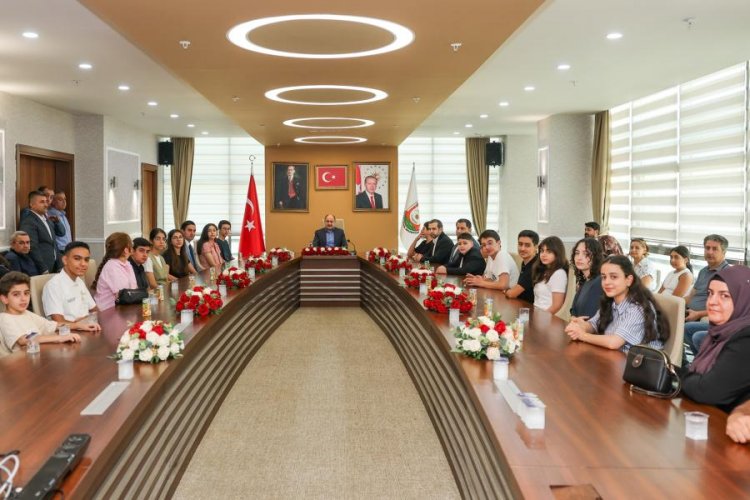 GÜLPINAR, LGS ŞAMPİYONLARINI AĞIRLADI