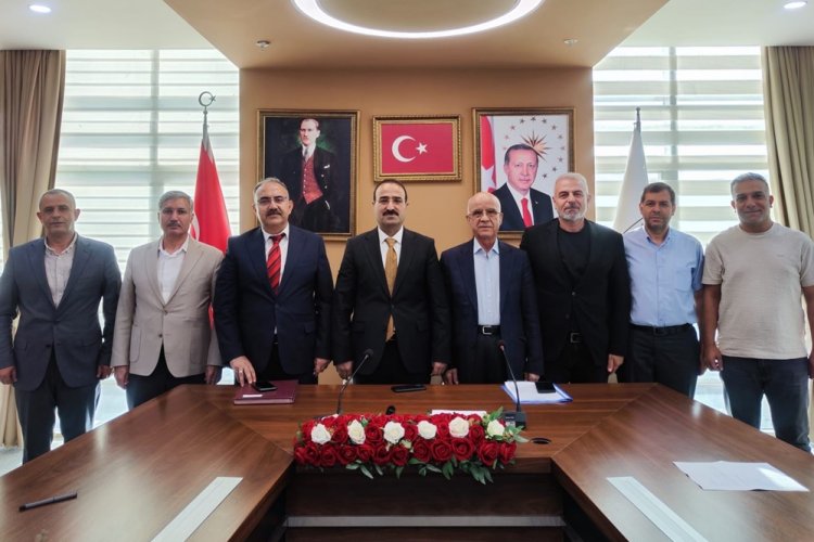 ŞANLIURFA BÜYÜKŞEHİR BELEDİYESİ'NDE İMZALAR ATILDI İŞÇİNİN YÜZÜ GÜLDÜ!