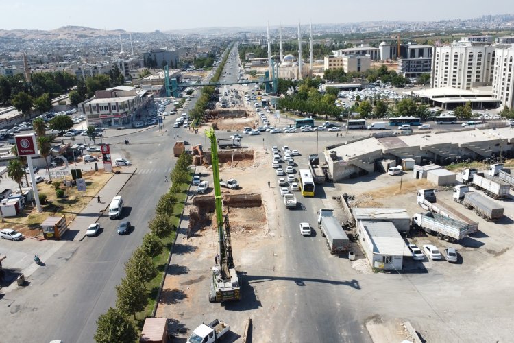 Şanlıurfa Büyükşehir’den Ulaşıma Dev Yatırım: Eyyübiye Köprülü Kavşağı’nda Çalışmalar Hızlandı