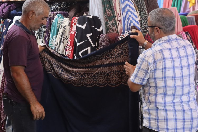 Şanlıurfa’nın Yöresel Kıyafetleri Terzinin Elinde Hayat Buluyor