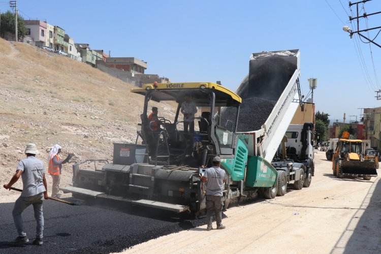 Eyyübiye’de Ulaşım Konforu Artıyor: Şıhmaksut Türbesi Yolu Asfaltlandı