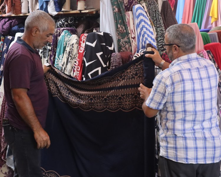 Şanlıurfa’nın Yöresel Kıyafetleri Terzinin Elinde Hayat Buluyor