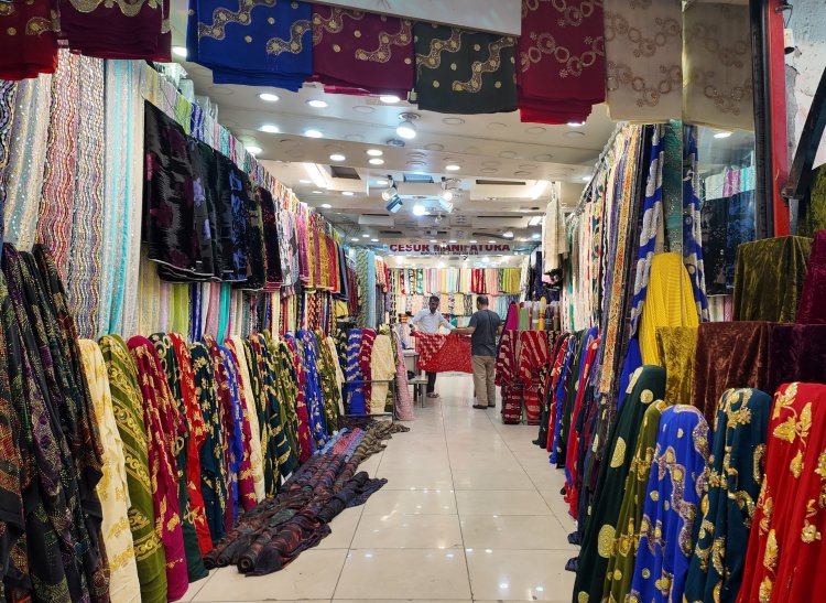Şanlıurfa’nın Yöresel Kıyafetleri Terzinin Elinde Hayat Buluyor